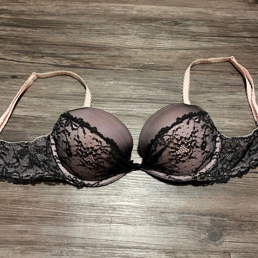 Victoria’s Secret push up bra size 34B